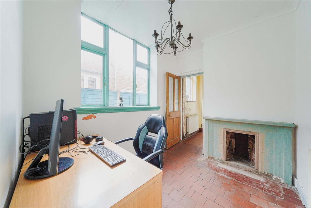 Property photo 3 of 14 68ML-13.Jpg