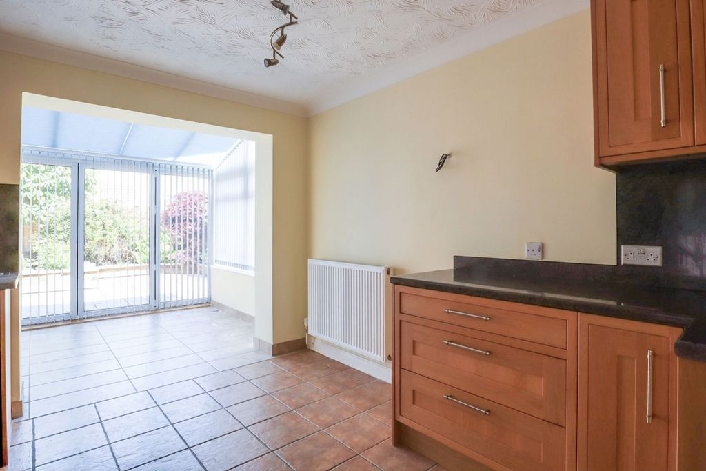 Property photo 3 of 23