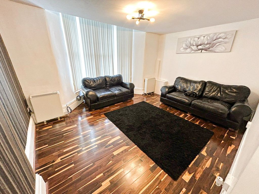 Property photo 2 of 14 Picture No. 06