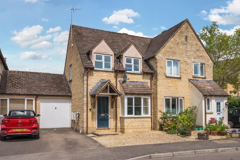 Property photo 1 of 18 External View