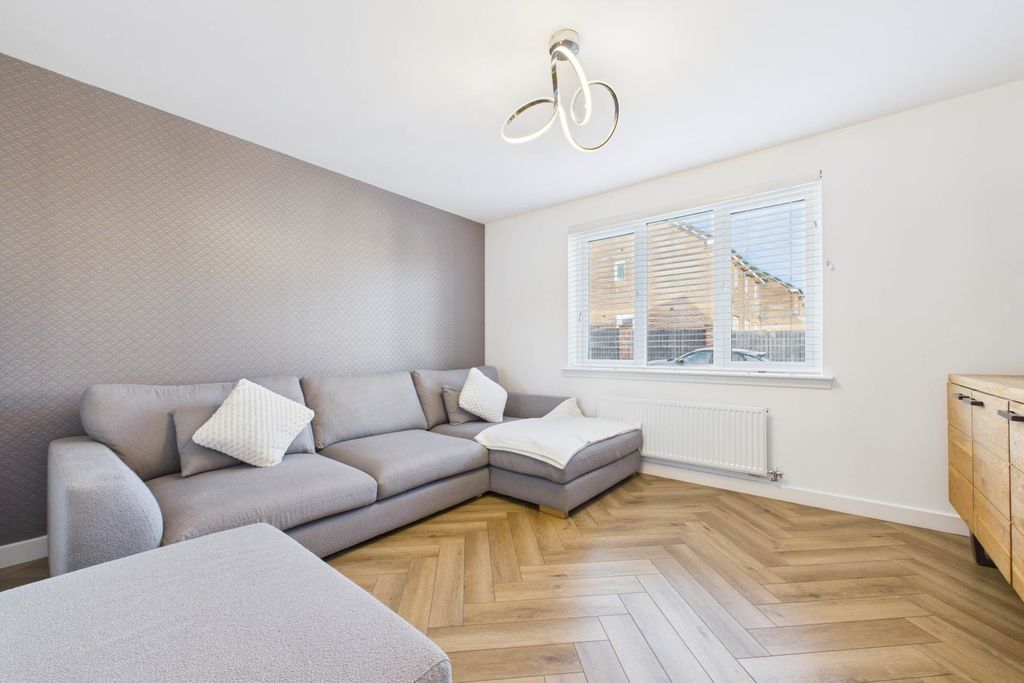 Property photo 3 of 29