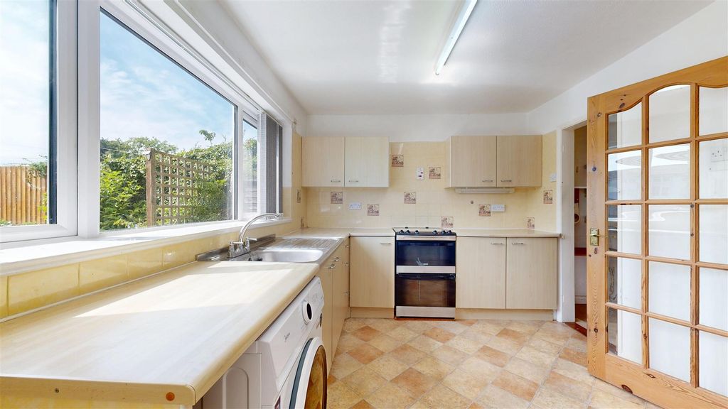 Property photo 2 of 13 13-Shortlands-06272025_153207.Jpg