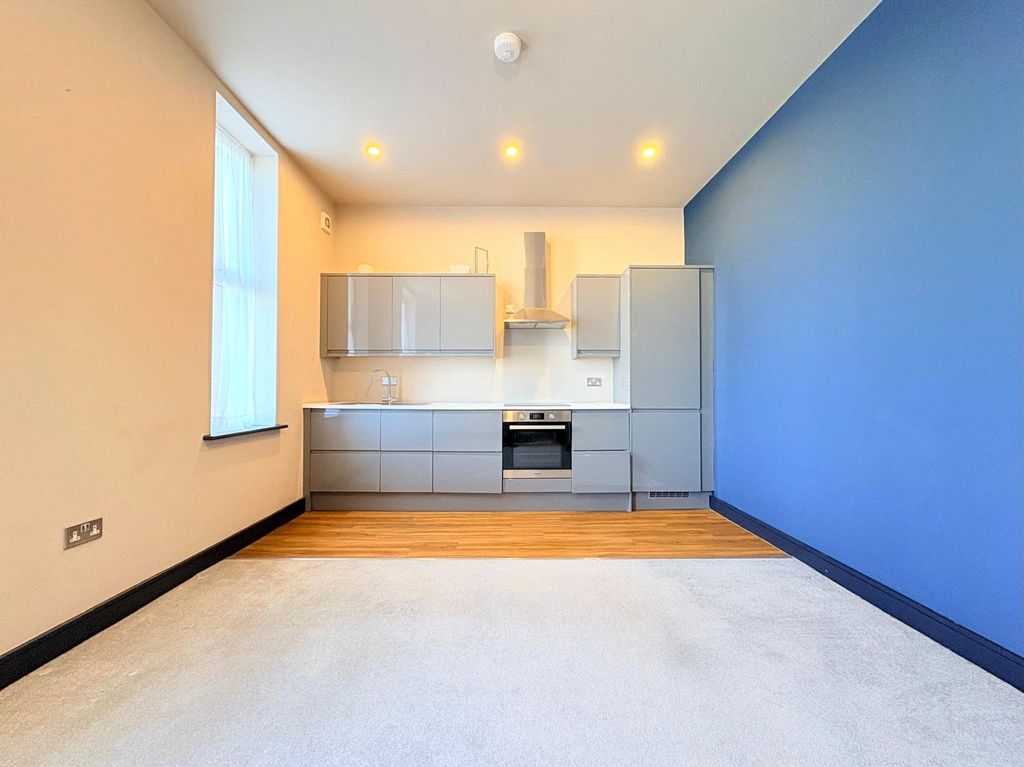 Property photo 3 of 6 Picture No. 01