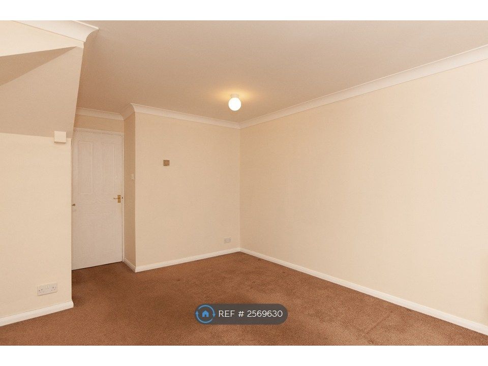 Property photo 3 of 9 Living Dinning Open Space