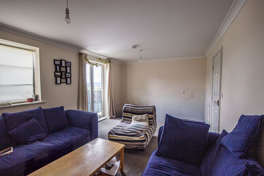 Property photo 3 of 11 3