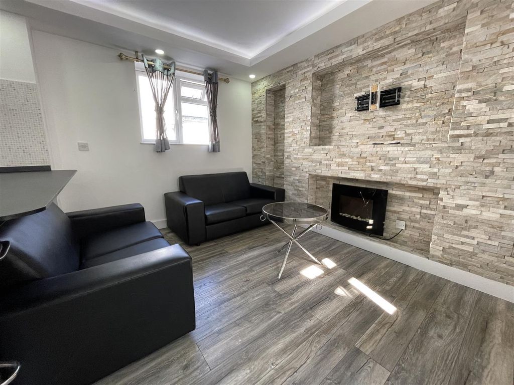 Property photo 1 of 12 Img_5135.Jpg