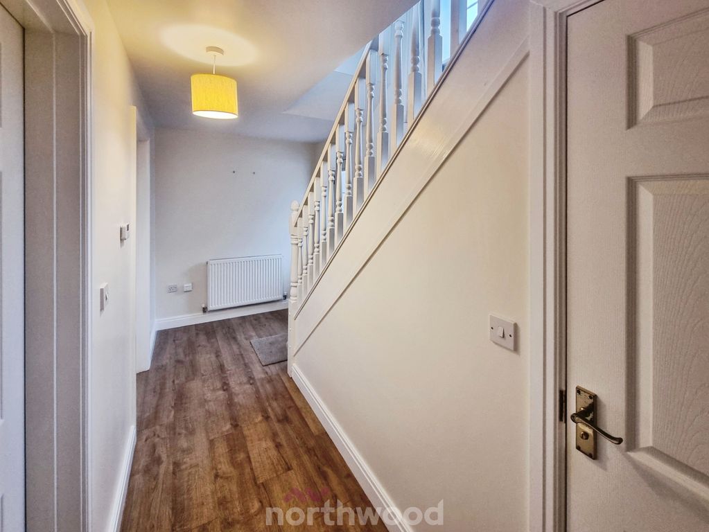 Property photo 3 of 27