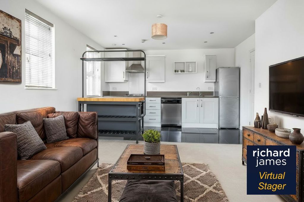 Property photo 3 of 13 Rj010149Vsplv2Acc