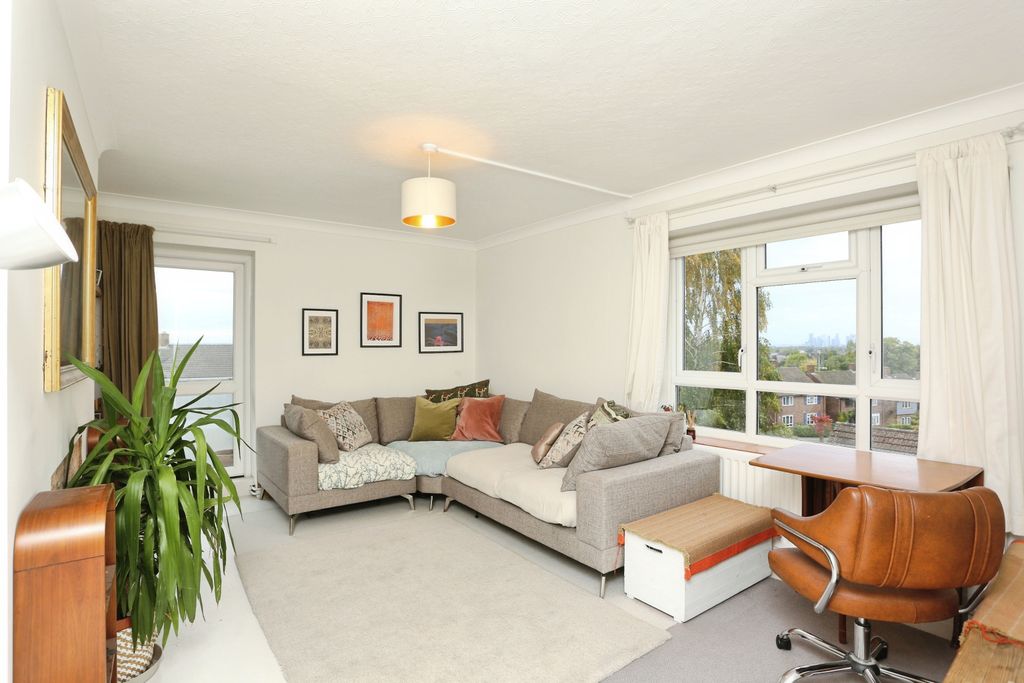 Property photo 2 of 14