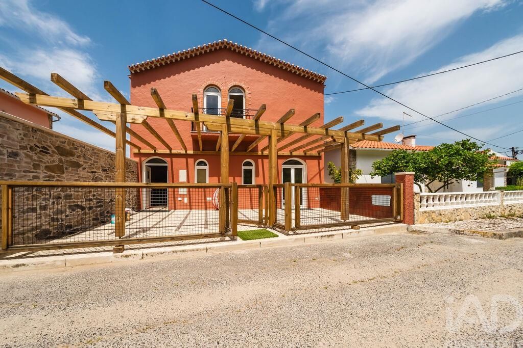 Property photo 1 of 40