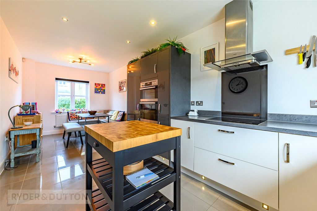 Property photo 2 of 34 Kitchen Diner