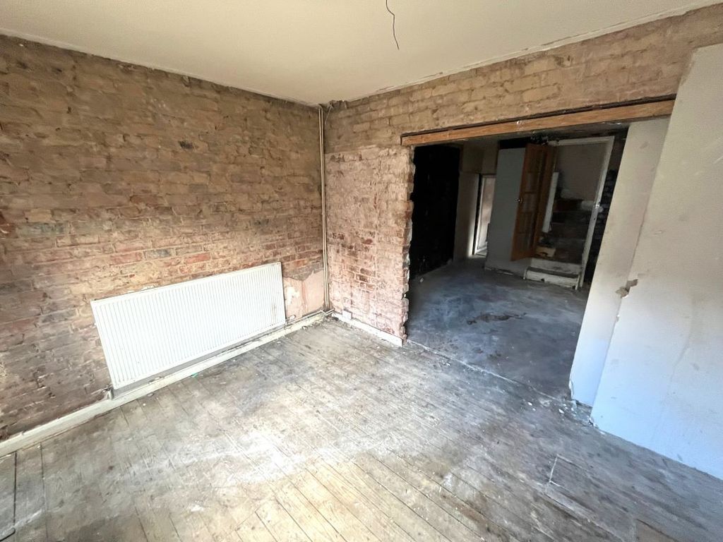 Property photo 3 of 13