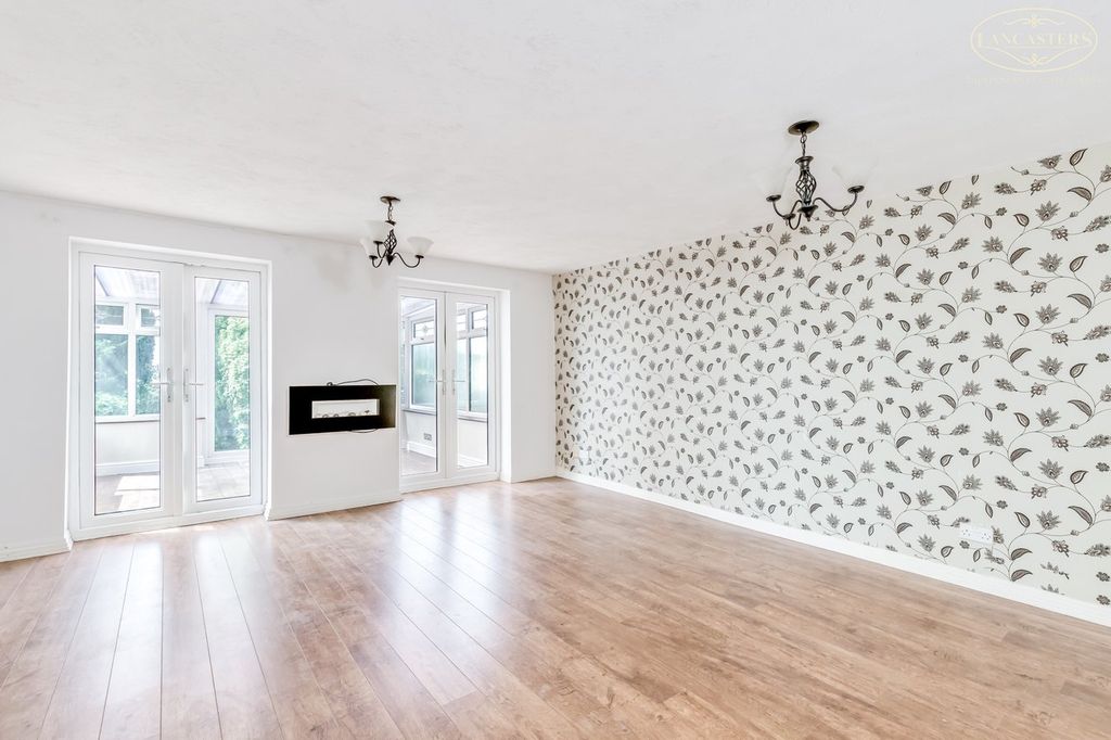Property photo 2 of 14 Reception Room