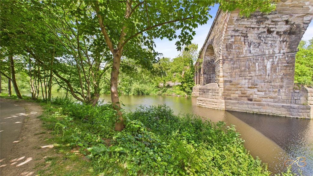 Property photo 3 of 51 Picture No. 68
