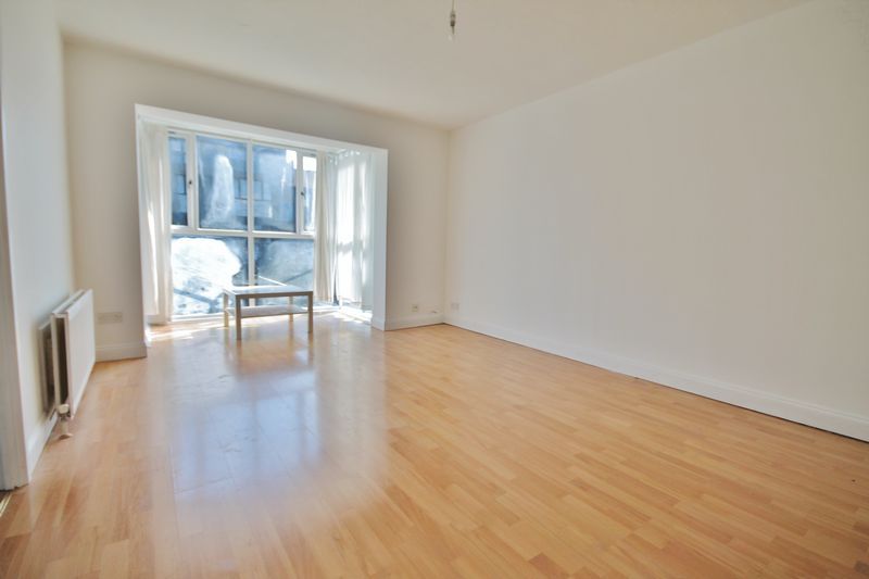 Property photo 2 of 6 Photo 9