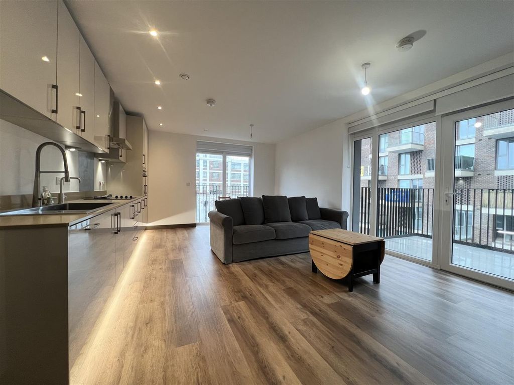 Property photo 2 of 11 Living Area/Kitchen