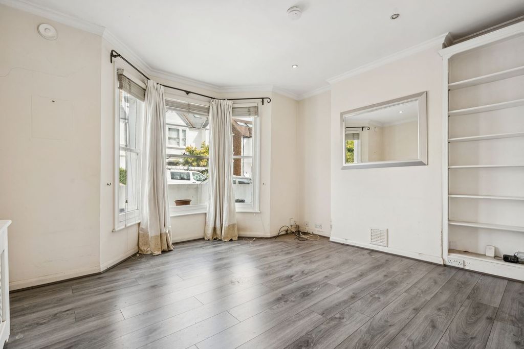 Property photo 1 of 7