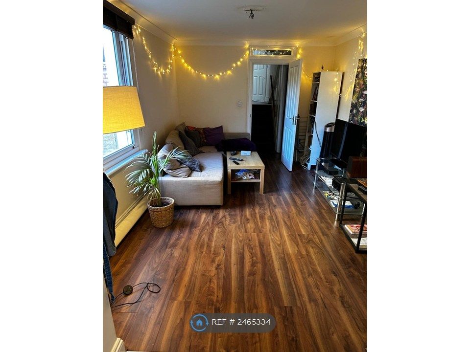 Property photo 2 of 15 Living Room