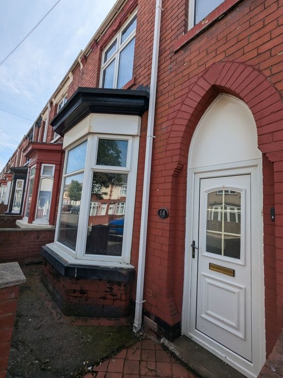 Property photo 1 of 12