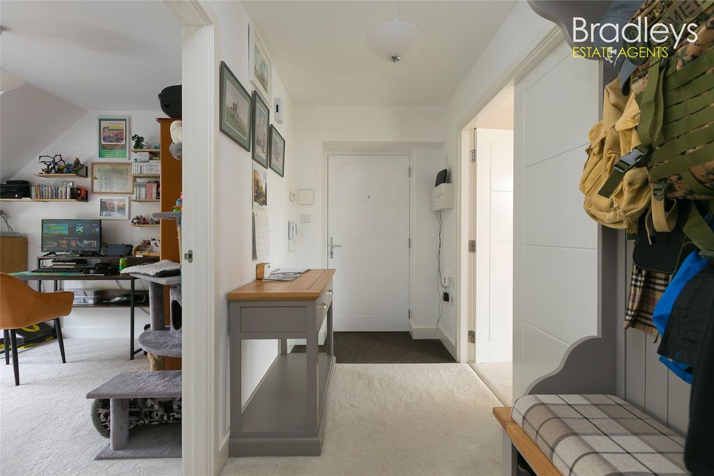 Additional image 10 of 2 bed flat for saleCentenary Way, Penzance, Cornwall TR18