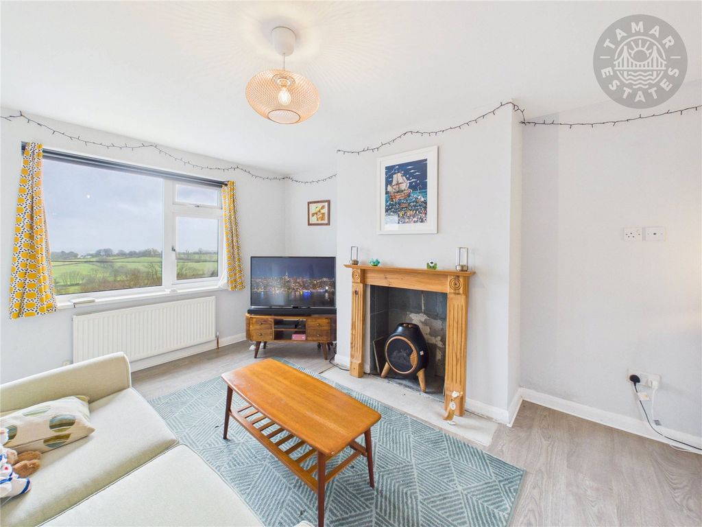 Property photo 2 of 15 Sitting Room