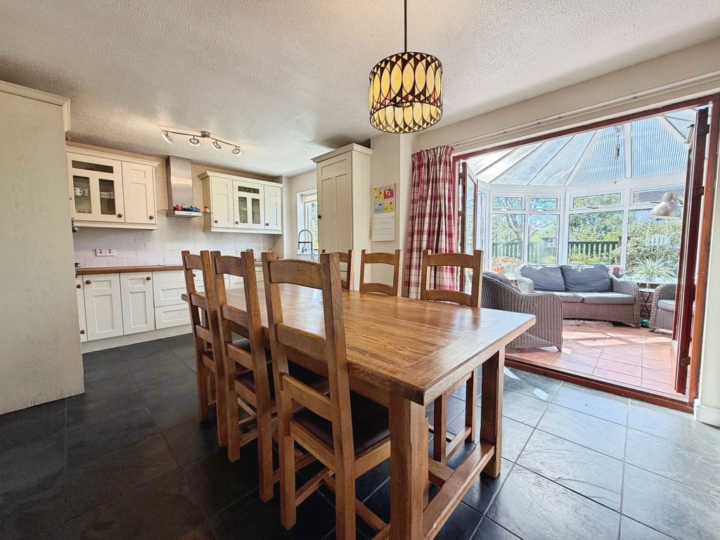 Property photo 3 of 35 Dining Kitchen