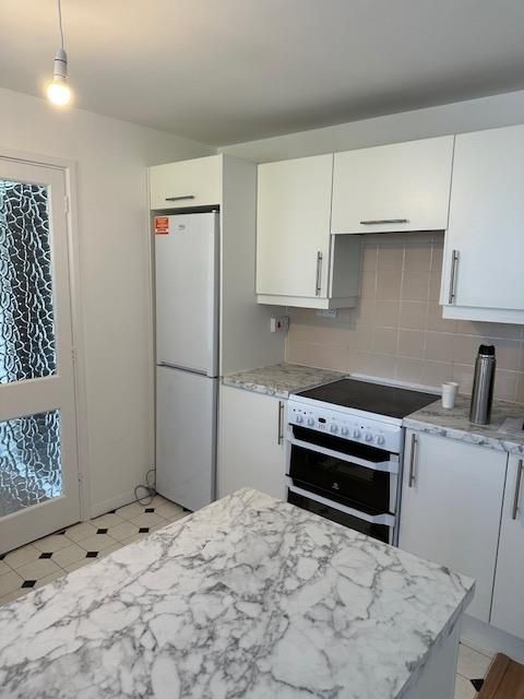 Property photo 3 of 5 Kitchen