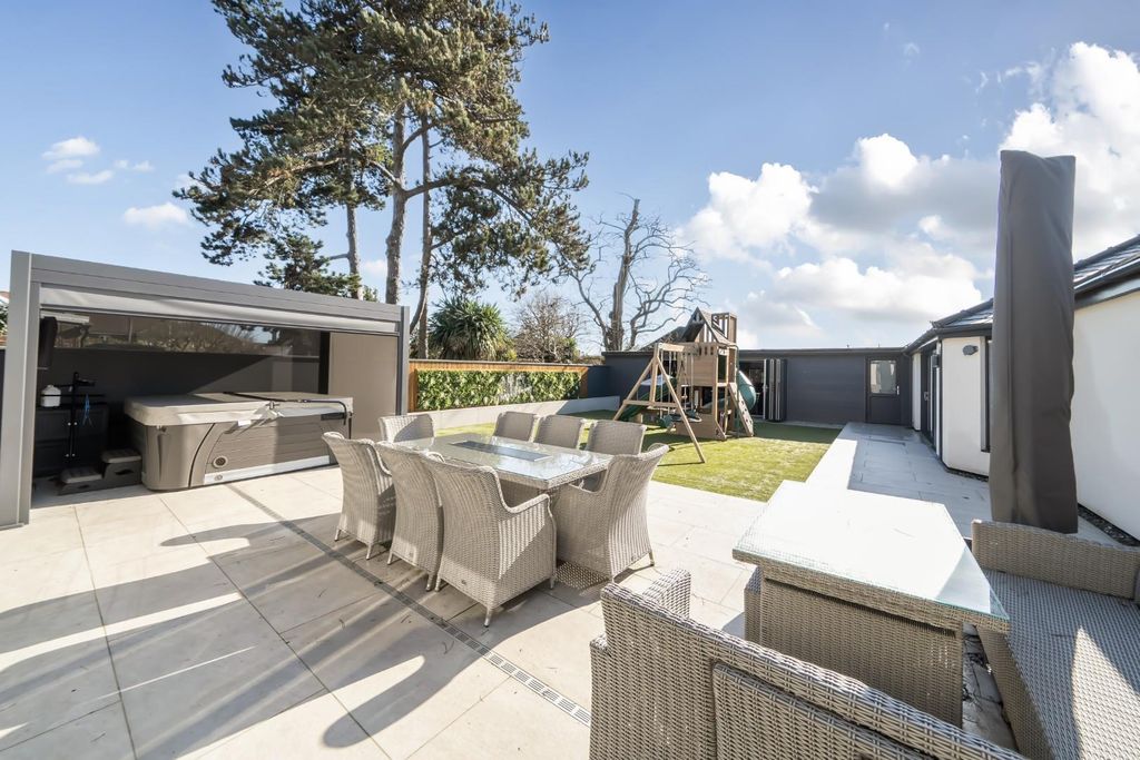 Property photo 1 of 25 1419576-3-699Dcd0150c86.Jpg