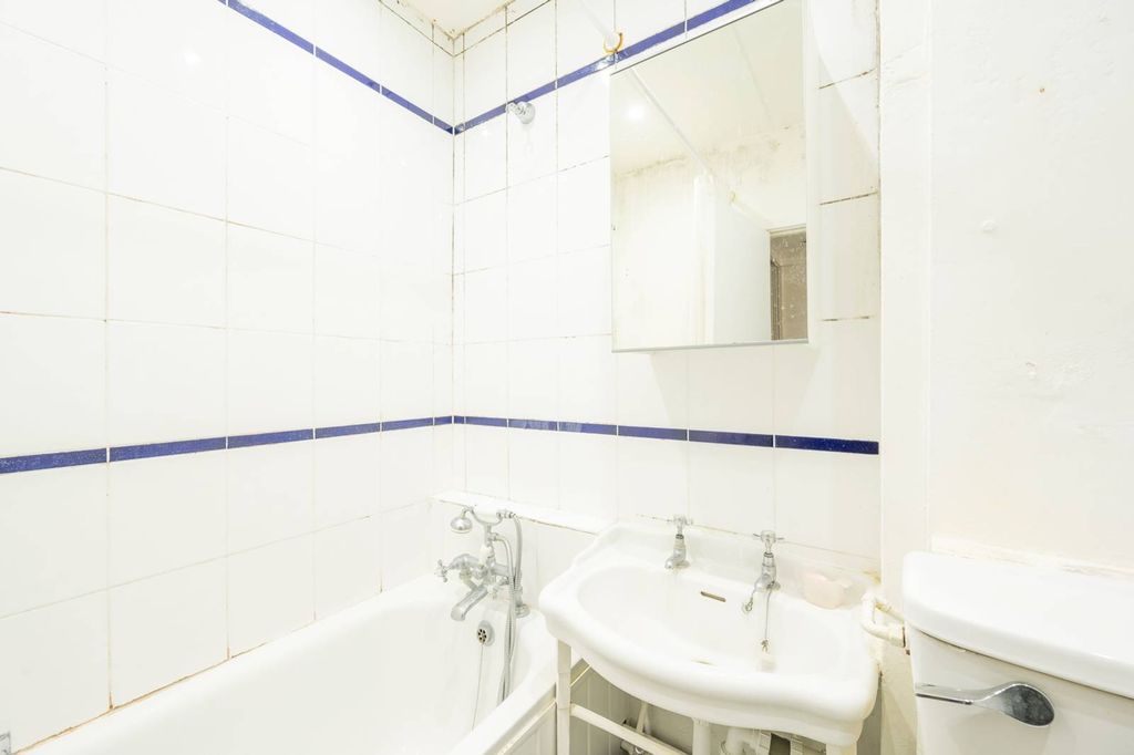 Property photo 1 of 4