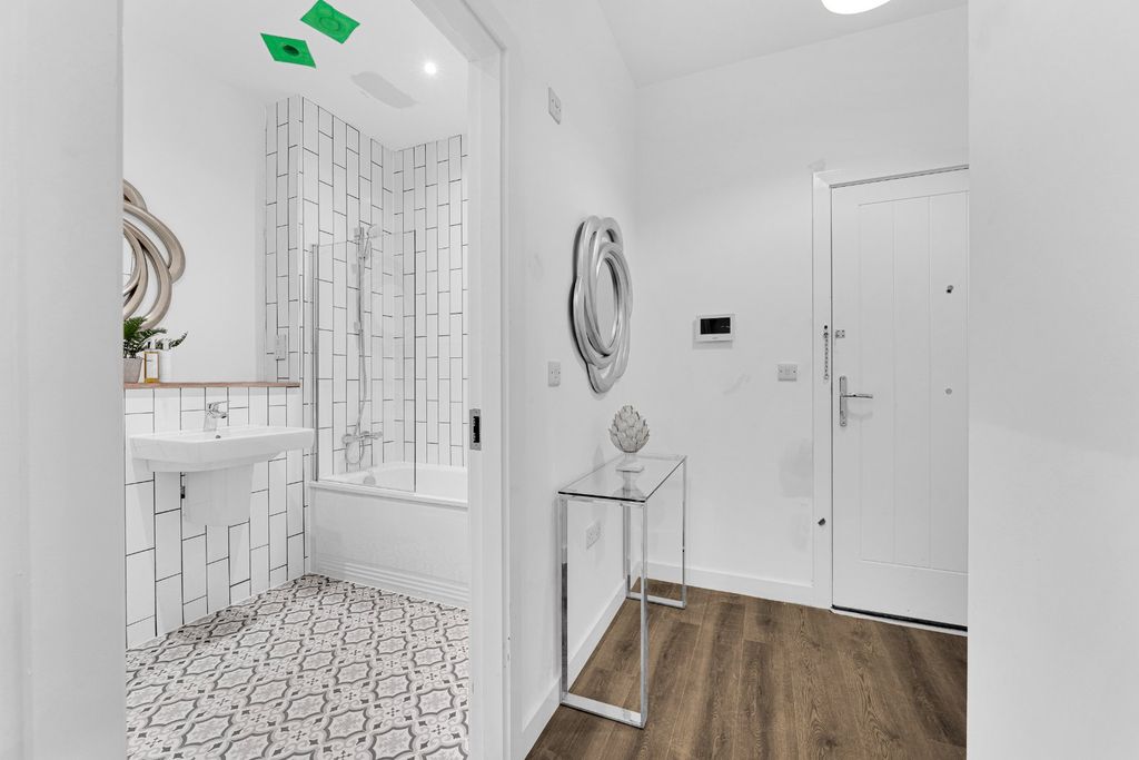 Property photo 3 of 18 Picture No. 04