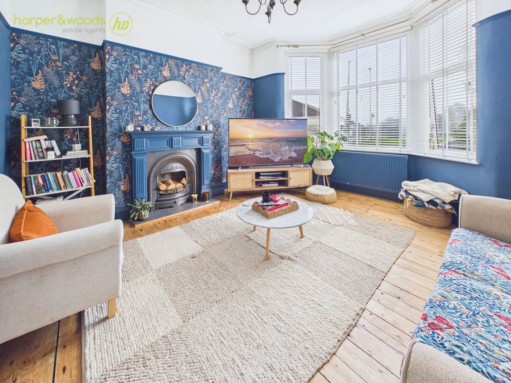 Property photo 2 of 30