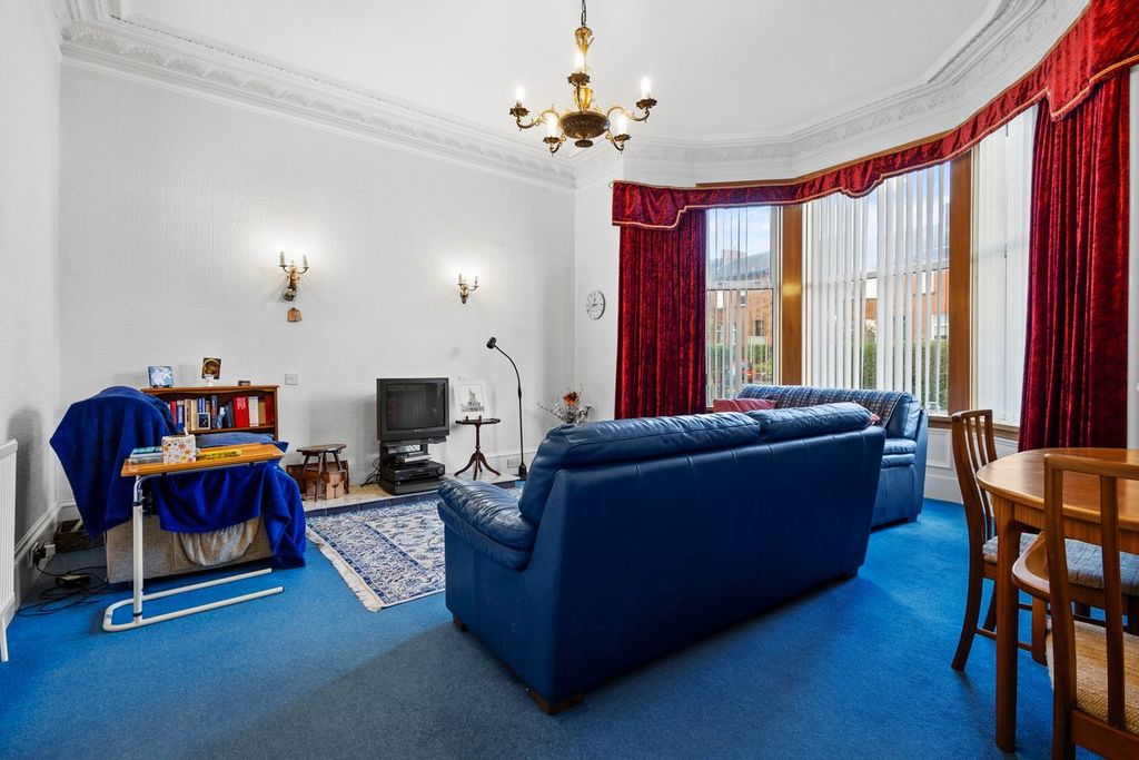 Property photo 3 of 27