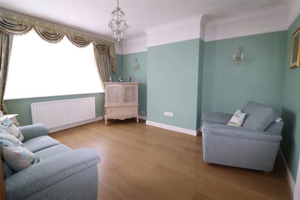 Property photo 2 of 15 Picture No. 24