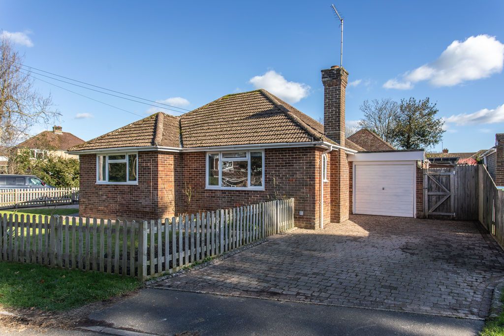 Property photo 1 of 19 Photo 3