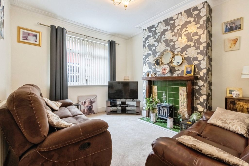 Property photo 2 of 14 Pbox-Img.Jpg