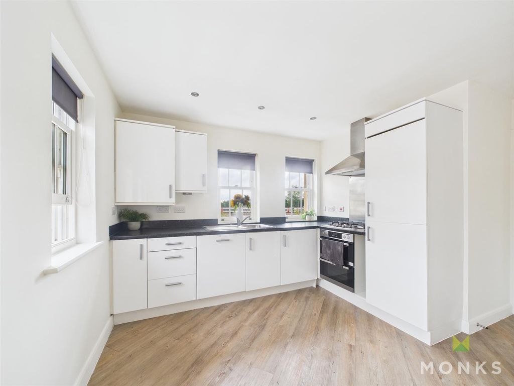 Property photo 2 of 12 Cam01520G0-Pr0246-Still006.Jpg