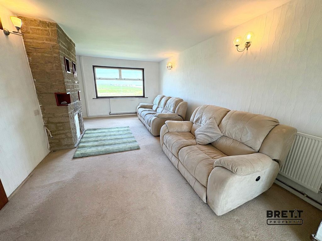 Property photo 3 of 13 Living Room