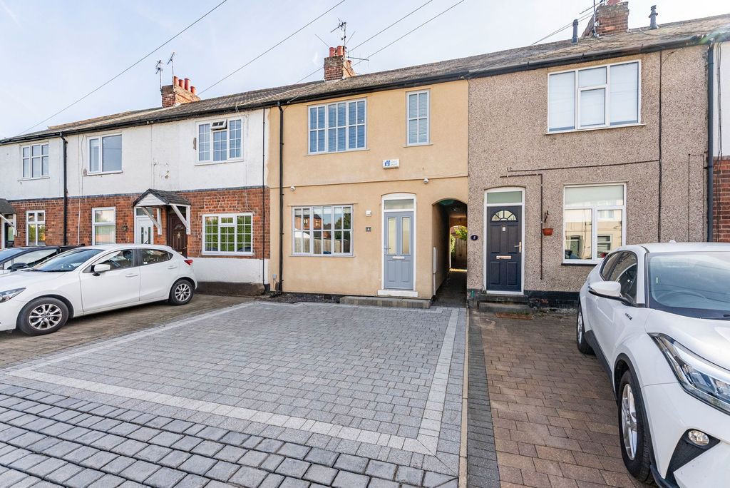 Property photo 1 of 30