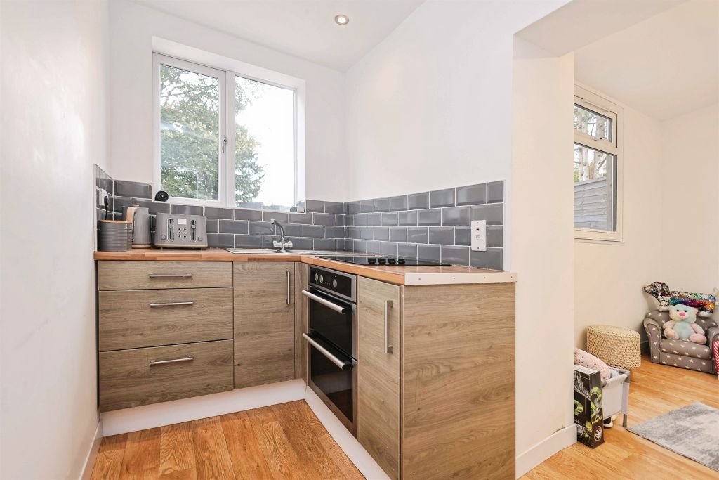 Property photo 3 of 17