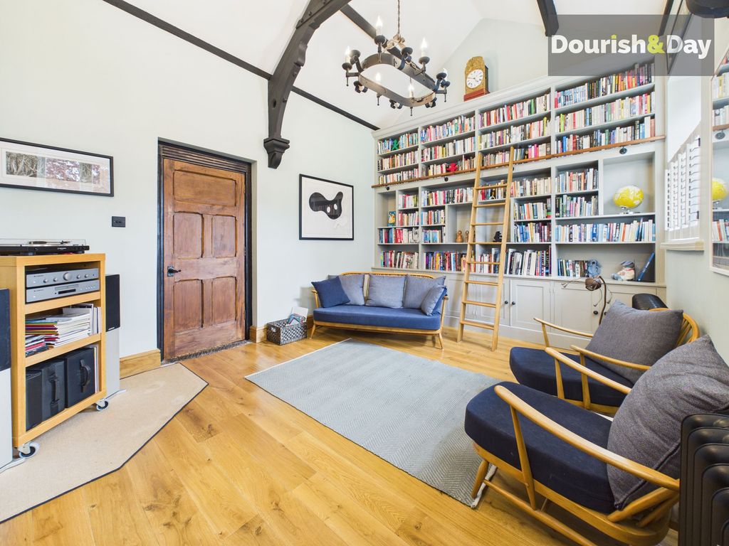 Property photo 2 of 47