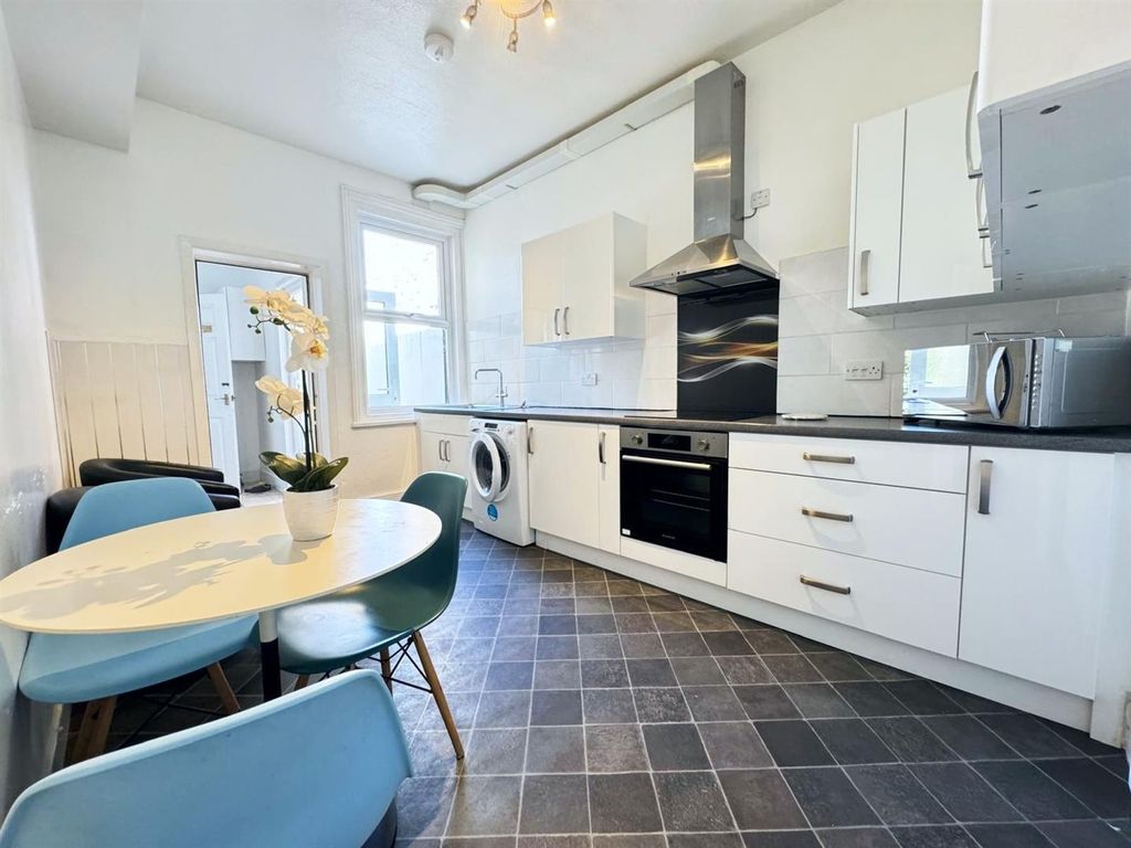 Property photo 2 of 15 8.Jpg