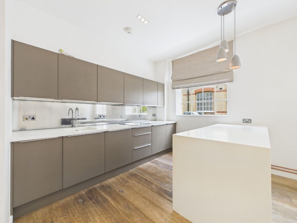 Property photo 2 of 11 5080213