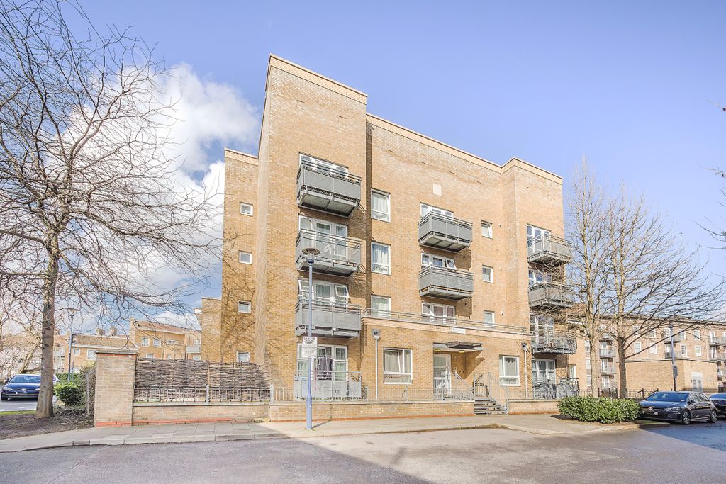 Property photo 1 of 11