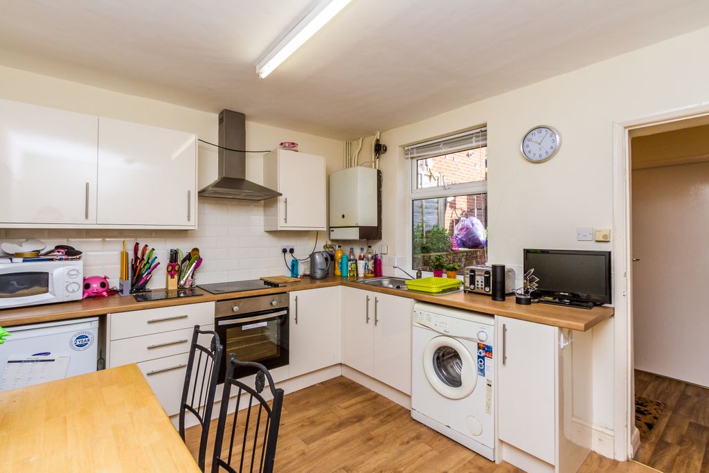 Property photo 2 of 7