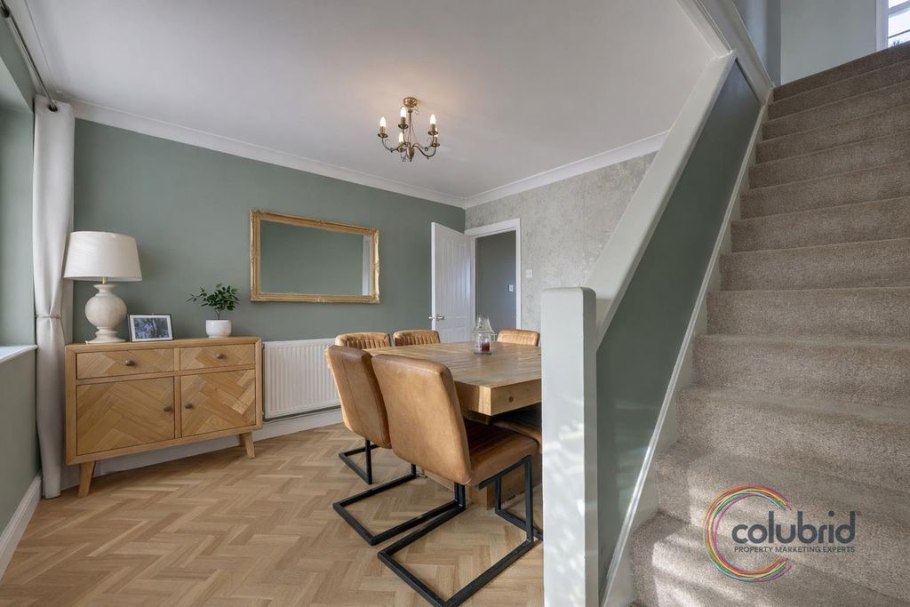 Additional image 6 of 4 bed end terrace house for saleWhitmore Avenue, Grays RM16