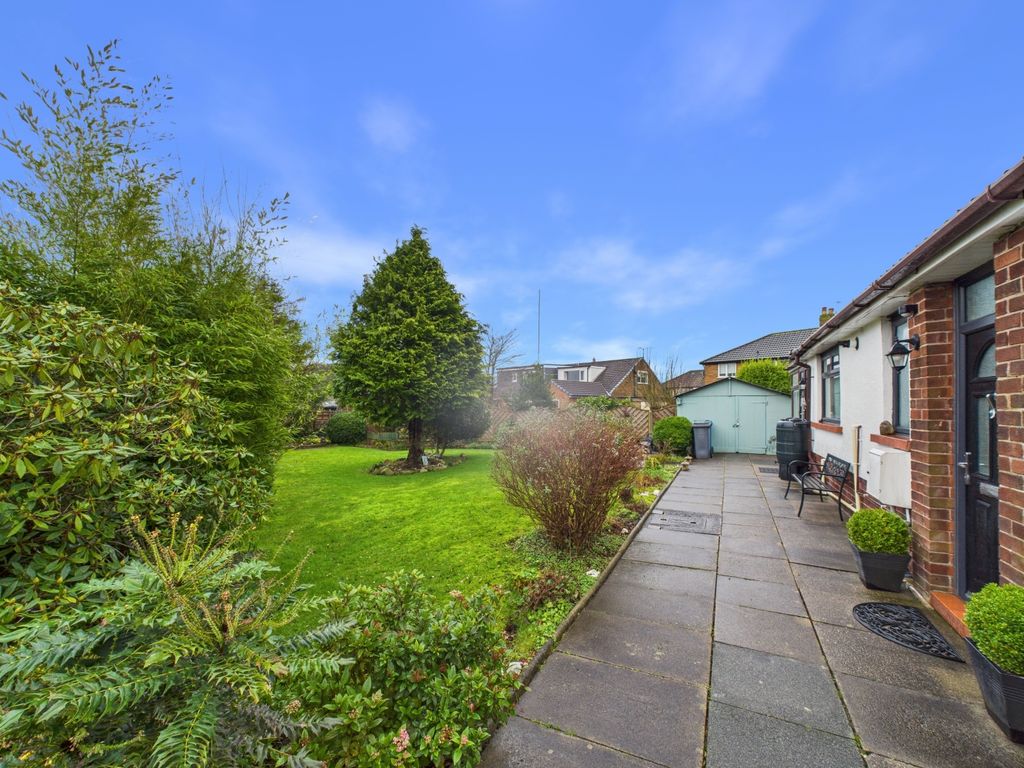 Property photo 2 of 19 Cam02093G0-Pr0071-Still028