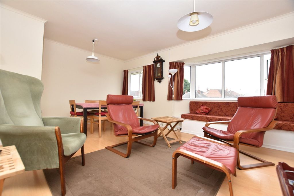 Property photo 3 of 18 Picture No. 09