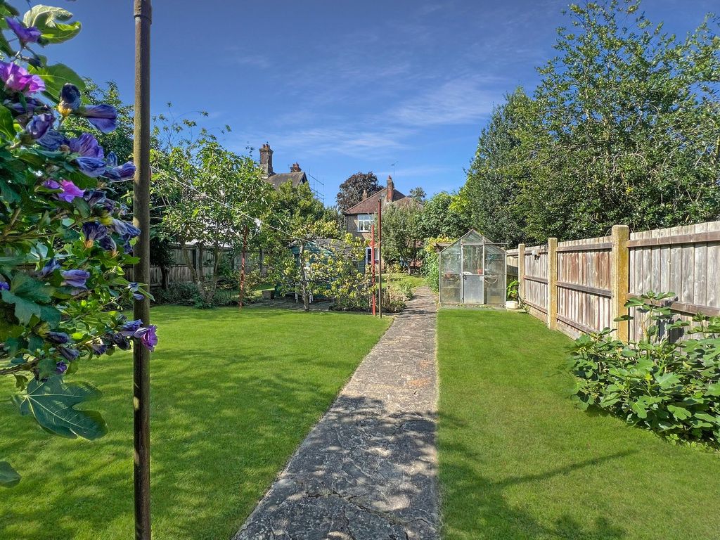 Property photo 2 of 24