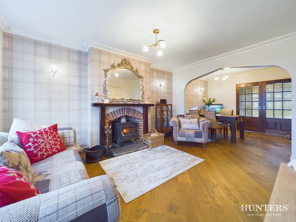 Property photo 1 of 28 Cam03792G0-Pr0171-Still020.Jpg