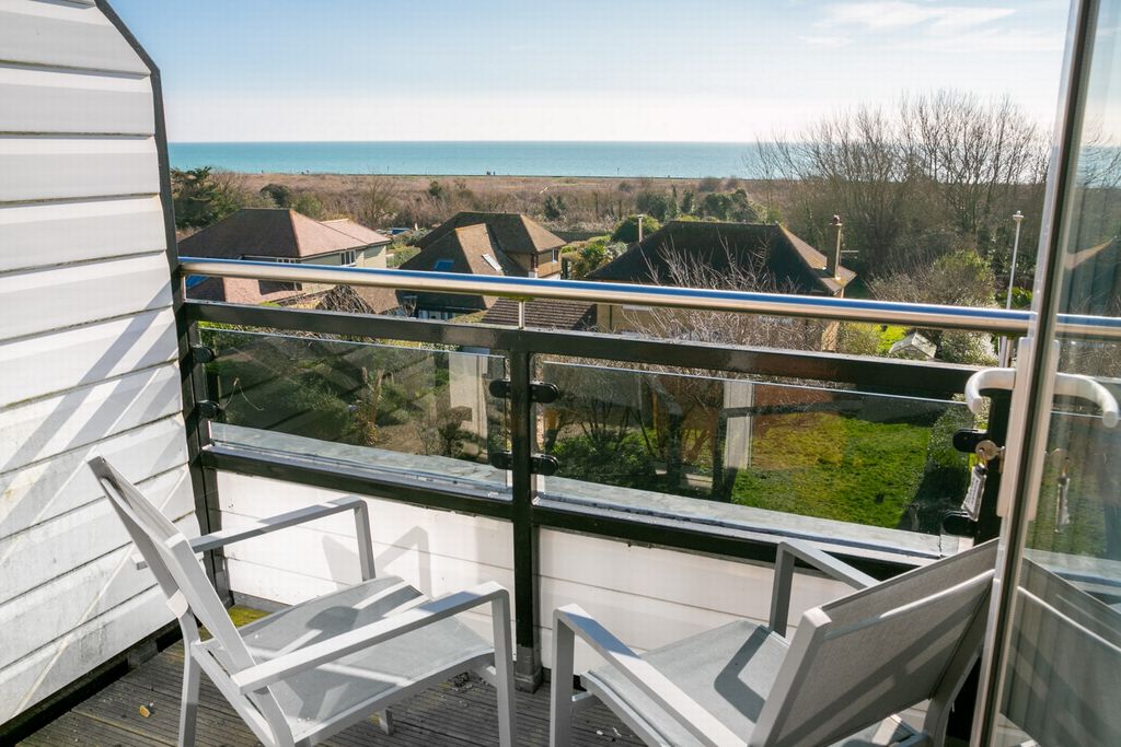Property photo 2 of 19 Balcony